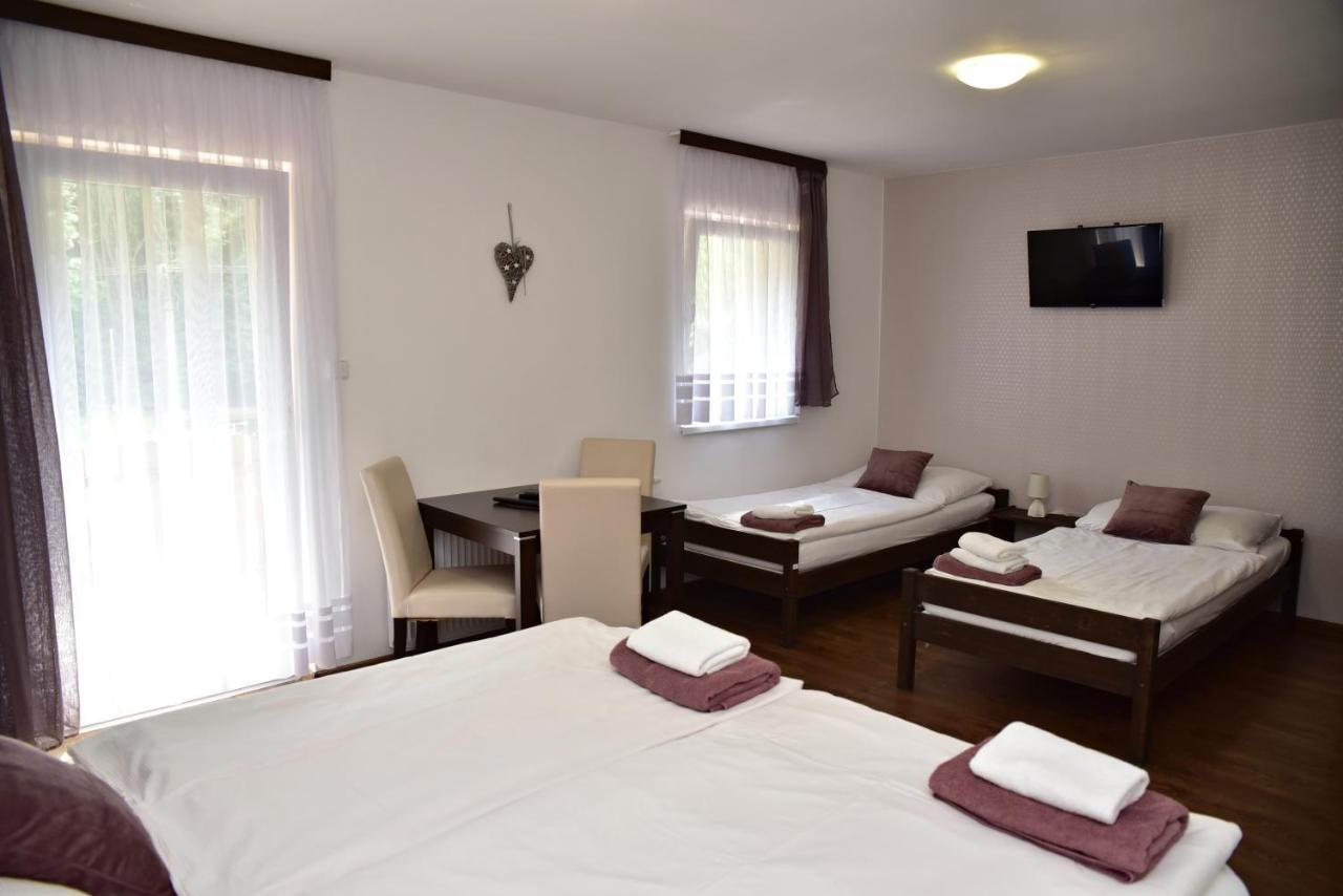 Pension U Krbu Mikulov v Krusnych Horach ภายนอก รูปภาพ