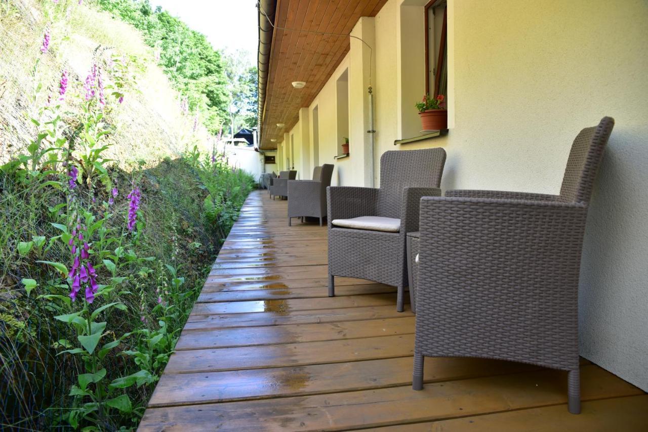 Pension U Krbu Mikulov v Krusnych Horach ภายนอก รูปภาพ