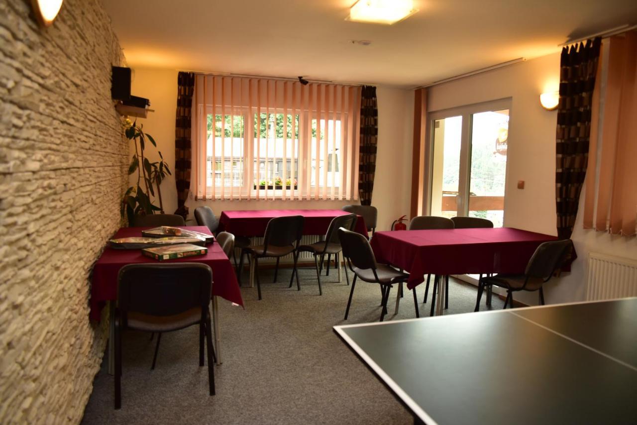 Pension U Krbu Mikulov v Krusnych Horach ภายนอก รูปภาพ