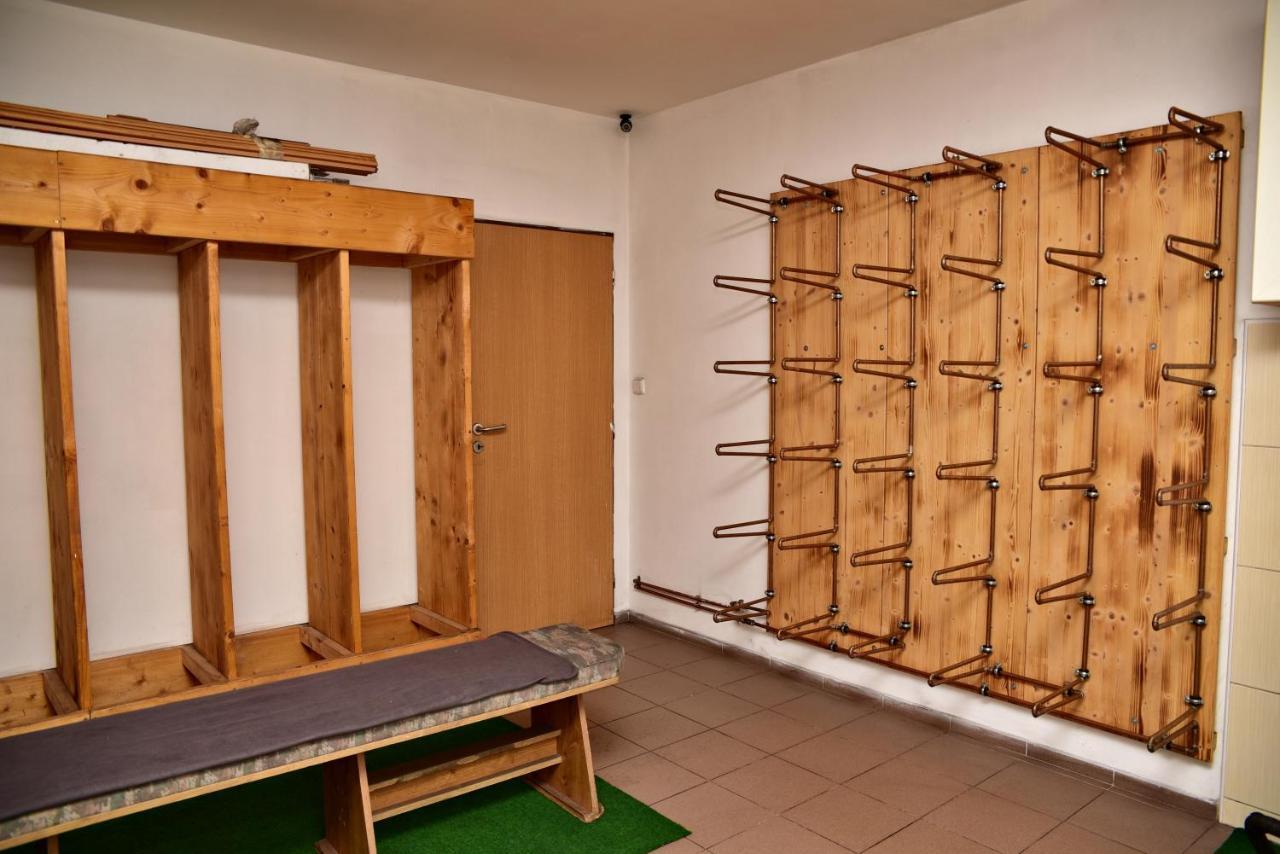 Pension U Krbu Mikulov v Krusnych Horach ภายนอก รูปภาพ