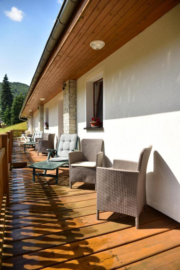 Pension U Krbu Mikulov v Krusnych Horach ภายนอก รูปภาพ