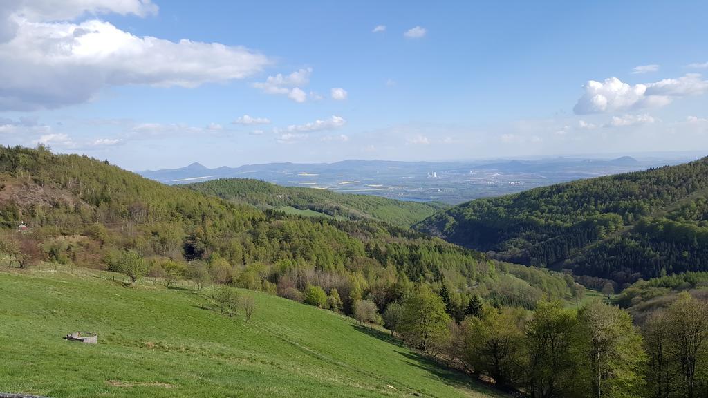 Pension U Krbu Mikulov v Krusnych Horach ภายนอก รูปภาพ
